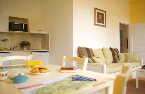 Maniquerville Apartment | Swimming pool, parking, tv, 45m², Etretat