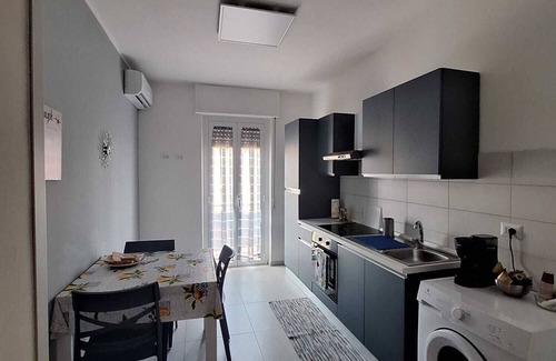 Grottasanta Apartment | Syracuse Tourist apartment complete with everything and close to many services.