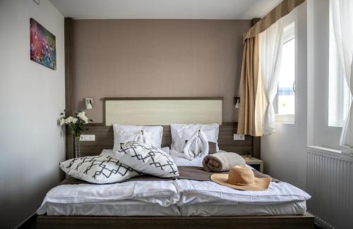 Abadszalok Boat Rental | Tündérfátyol