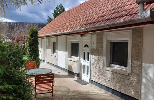 Bogacs House | Tünde Szállás