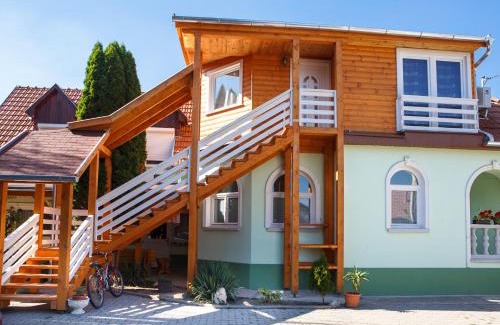 Bogacs House | Tünde Szállás