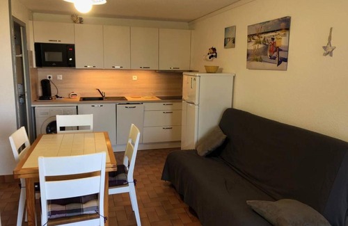 Le Barcares Apartment | T2 Cabine 4 pers, Terrasse, Parking, Plage à 50m - FR-1-81-529