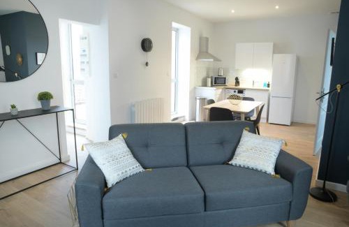 Cognac Apartment | T2 de 55m2 avec toit terrasse, hyper centre, wifi, draps, savons et serviettes fournis