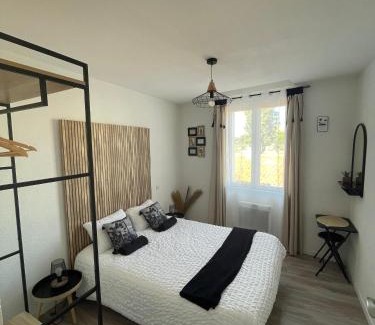 Anatole France Apartment | T4 Lumineux proche Centre Ville Narbonne & Des Grands Buffets
