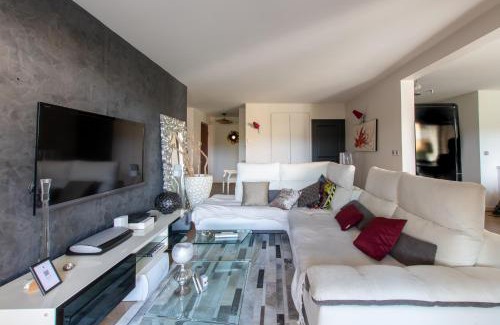 Garrigues Apartment | T4 Terrasse VUE sur le GOLF