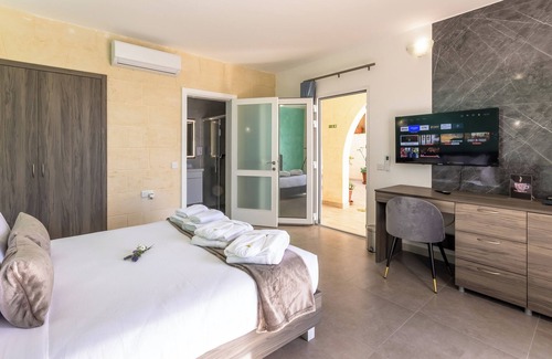 Xewkija Hotel | Ta'Battista B&B With Pool Wied-Il-Miela