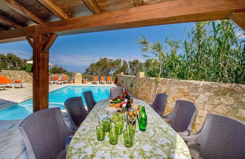 Ta' Għammar House | Ta Gananz Holiday Home