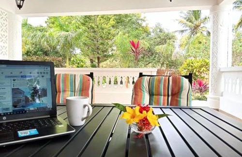 Galu Beach Bed & Breakfast | Tahira Villa