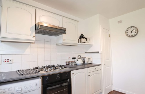 Kyleakin Cottage | TAIGH TEARLACH, with open fire in Kyleakin