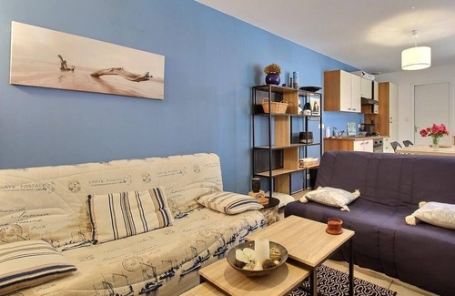 Lannebert House | Take advantage of the on-site spa, infrared sauna and tennis court shared with the adjoining gîte.