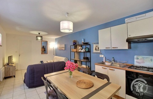 Lannebert House | Take advantage of the on-site spa, infrared sauna and tennis court shared with the adjoining gîte.