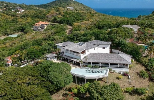 Cap Estate Villa | Tamarind Villa - Sprawling 7 bedroom villa 7 Villa by RedAwning