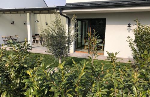 Kaptalantoti House | Tanúhegyek Káptalantóti