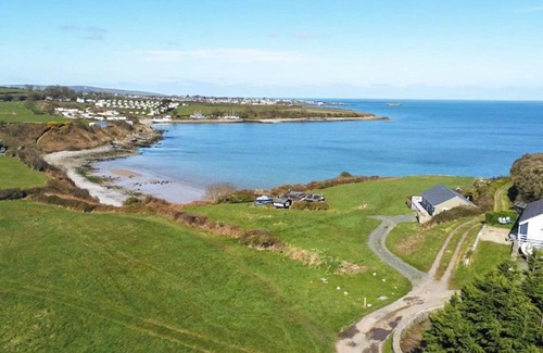 Elim House | Tan Dinas Lodge