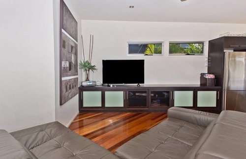 Brisbane House | Tangalooma Hilltop Haven