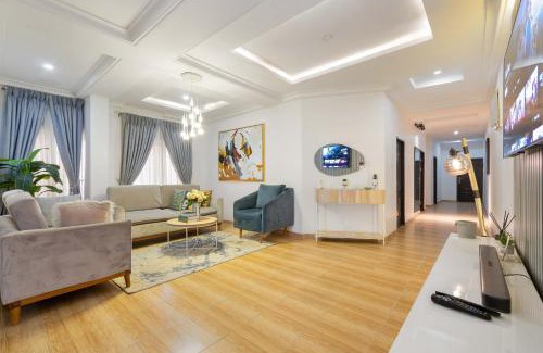 Ofin Apartment | Tastefully furnished 3 bedroom apartment
