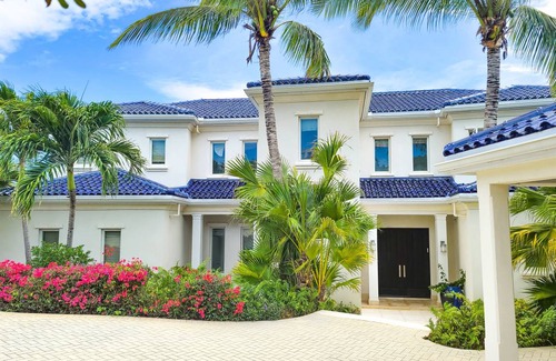 Blue Mountain Villa | 28 m² Villa ∙ 5 bedrooms ∙ 10 guests