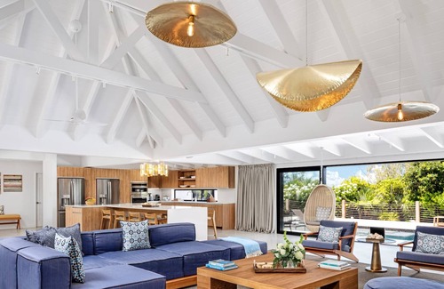 Ocean Point House | TC Villas/Six Turtles/Luxury Beachfront Villa on Taylor Bay Beach