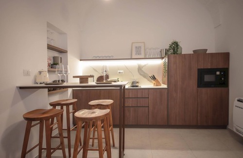 Centro Storico Apartment | TD Palazzomaris La Lampara Townhouse w Sea View