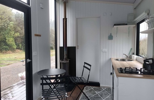 Shannon House | Te Paki Dam View by Tiny Away