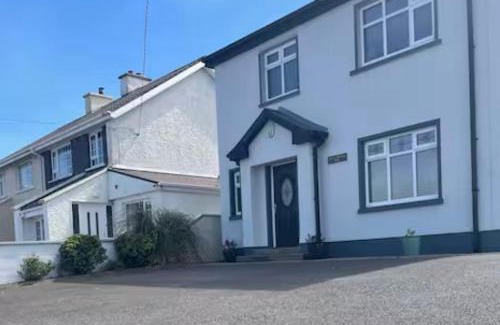 Dungloe House | Teach Biddy Rua Dungloe Townhouse