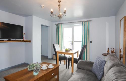 Llanycil Apartment | Tegid Lakeside - Bala Lake