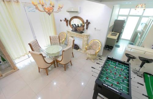 George Town House | Teluk Bahang European Style SemiD 4 Bedrooms 10ppl