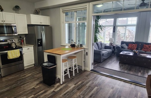 Okanagan-Similkameen Apartment | Tempranillo Suite on Osoyoos Lake #269b