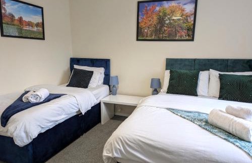 Telford House | Tempting Telford 4 bed house