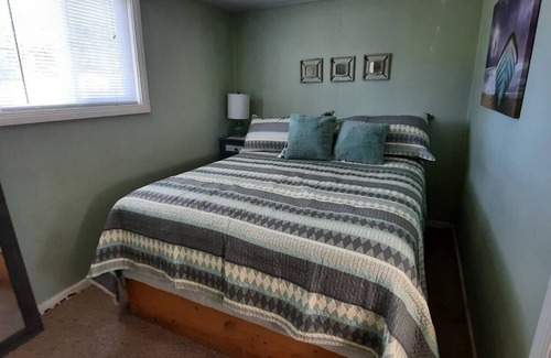 Grayland House | Ten Cottages + Game Room + Firepit + Dry Camping