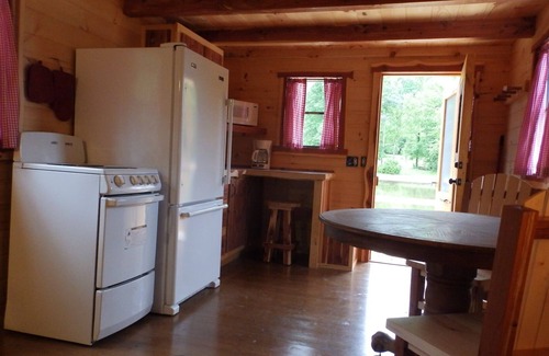 Whiteside Cabin | Tennessee River Gorge® Island Cabins® Swimming Pool-Stay 3-4th free!
