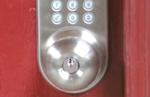 Taytay Apartment | TerisitaPlace - DriveBy RestStop