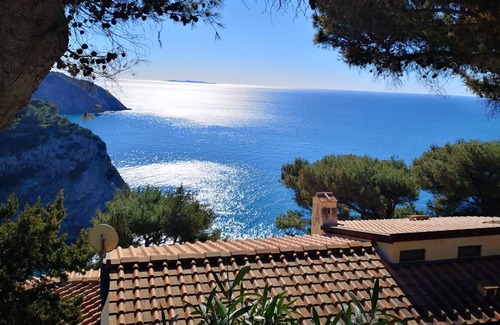 Cala Piccola Apartment | Terrace on the island of Giglio