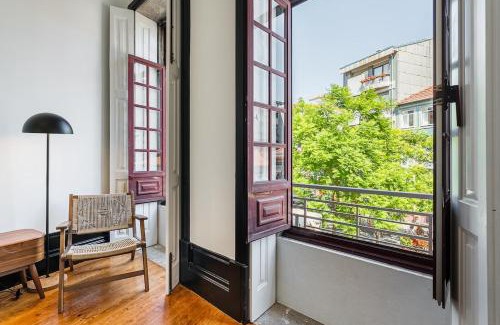 Uniao de Freguesias do Centro Apartment | Terraced Apartment in the Heart of Porto - Free Parking