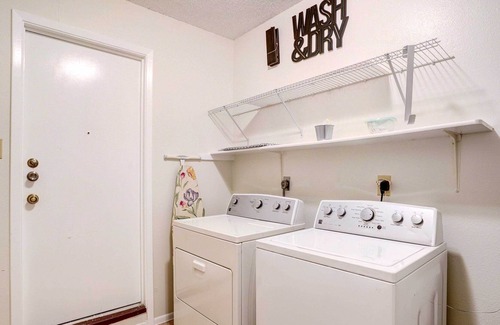 Universal City House | Texas Getaway ~ 17 Mi to Dtwn San Antonio!