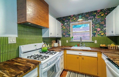 East Congress House | Texas Time Warp Off Congress - Cowboy Pool!