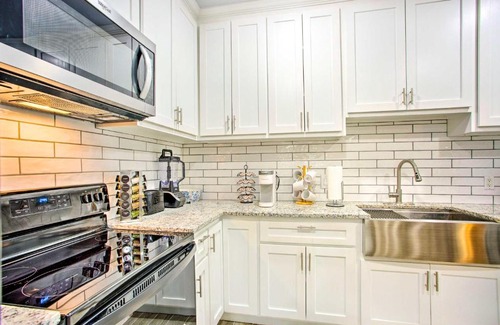 Pottsboro Apartment | Texoma Lakefront in Tanglewood Golf Resort!