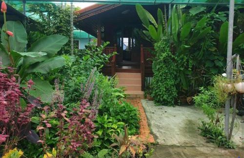 Kata House | Thai authentic wooden house at Kata