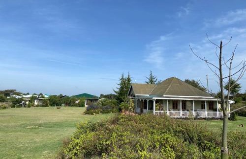 Nanyuki Villa | The 100 Year Old House