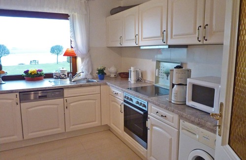 Ellenberg Apartment | The 4-star vacation apartment "Möwe" is located in a multi-party house in the beautiful town of Kappeln, with direct access to the Baltic Sea fjord Schlei and is very suitable for discerning connoisseurs, families with children and hobby anglers