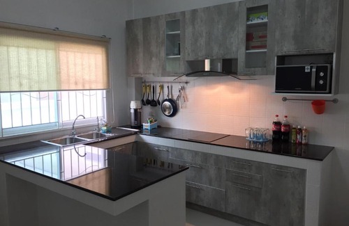Sattahip House | The Anchor Homestay