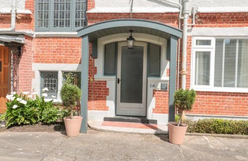 Westbourne Apartment | The Anchorage