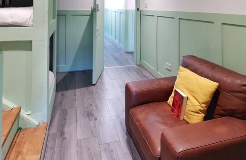 Anfield Cabin | The Anfield View B&B - 9 Bed Room