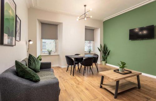Irvine Apartment | The Annick Suite No1 - Donnini Apartments