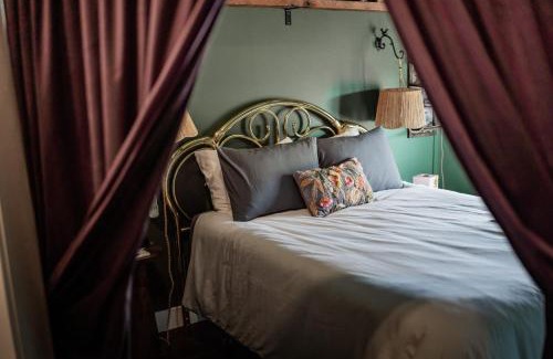 Perryville Hotel | The Atrium - A Boutique Hotel - Suite 12
