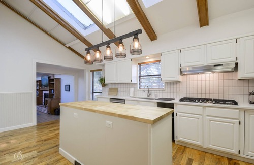 Abilene House | The Aviator's Retreat