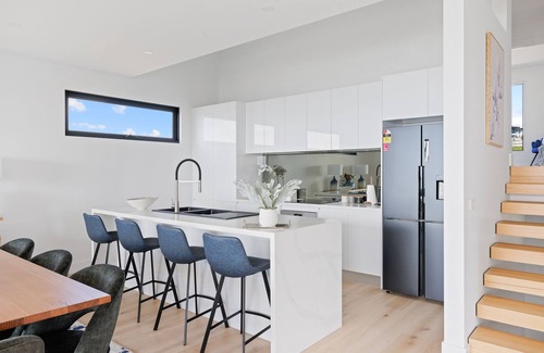 San Remo House | The Bay View San Remo by Ready Set Stay