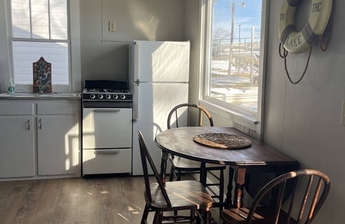 Perham Cabin | The Bayside cabin on the sandy shores of Big Pine Lake. Breathtaking views!