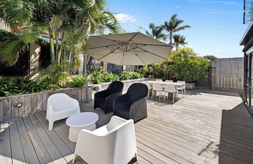 Mount Maunganui House | The Beach House - Mt Maunganui Holiday Home