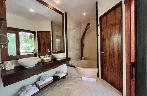 Zona Hotelera Resort | The Beach Tulum Hotel